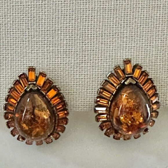 Heidi Daus Faux Amber tone Teardrop Clip-On Earrings with  Baguette Halo - Picture 1 of 8